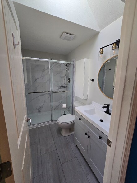 Building Photo - 2516 S Sumac Ln