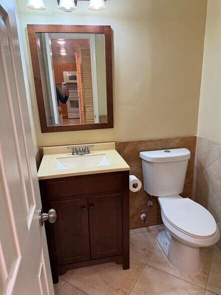 Building Photo - 3321 NW 47th Ter