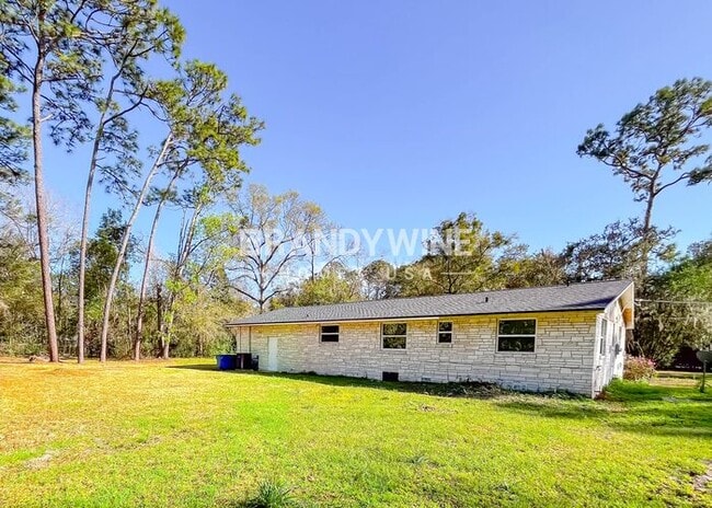 Building Photo - 1001 Fields Rd