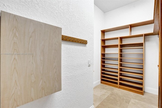 Building Photo - 13751 Pine Meadow Ct