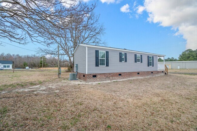Building Photo - 2446 Peartree Rd