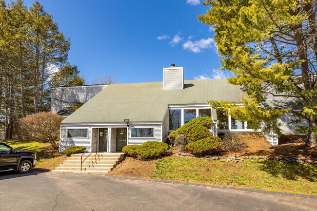 Building Photo - 16 Springdale Rd