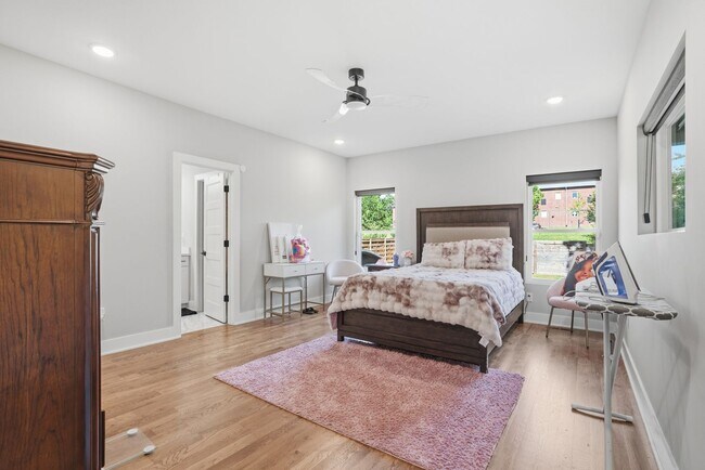 Building Photo - Luxury Nashville Retreat with Skyline & River Views | 4BR + Rooftop Entertainment Loft