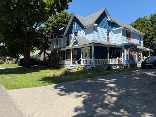 Building Photo - 496 Ridge Rd