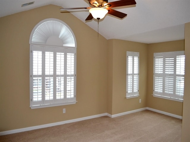 Building Photo - 200 Crossview Dr