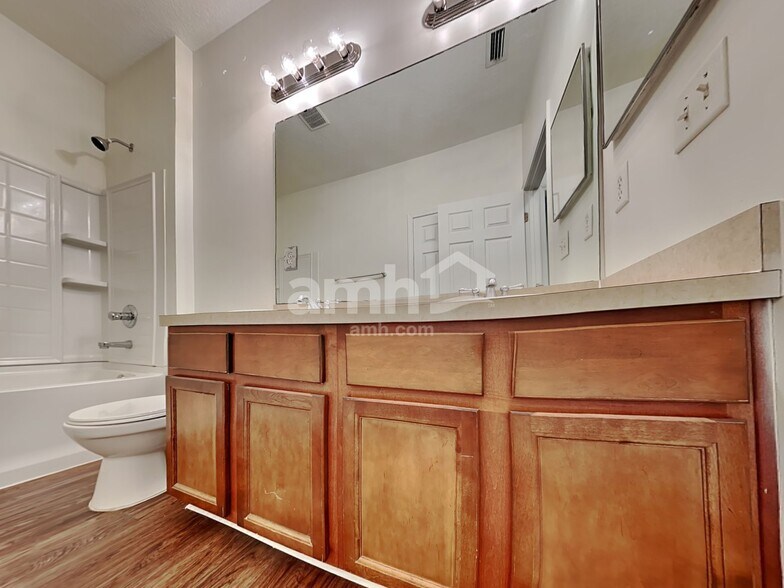 Building Photo - 4622 Glendas Meadow Dr