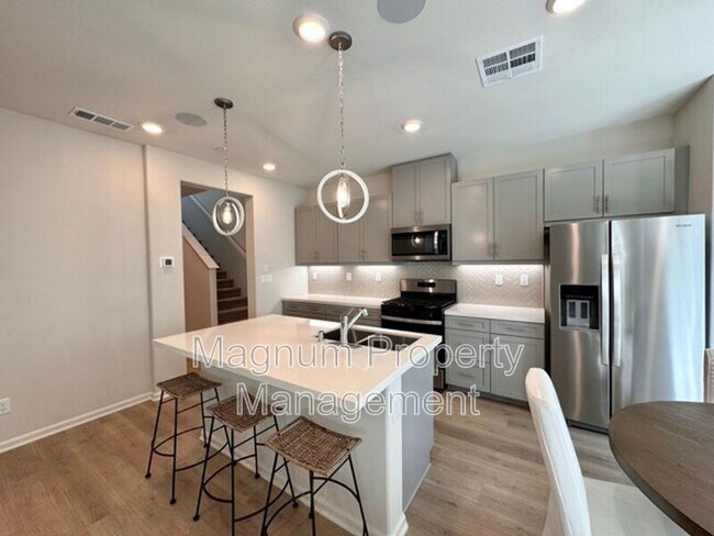 Building Photo - 25147 Hunter Ave