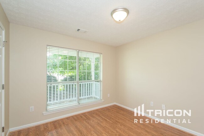 Building Photo - 265 Overlook Dr