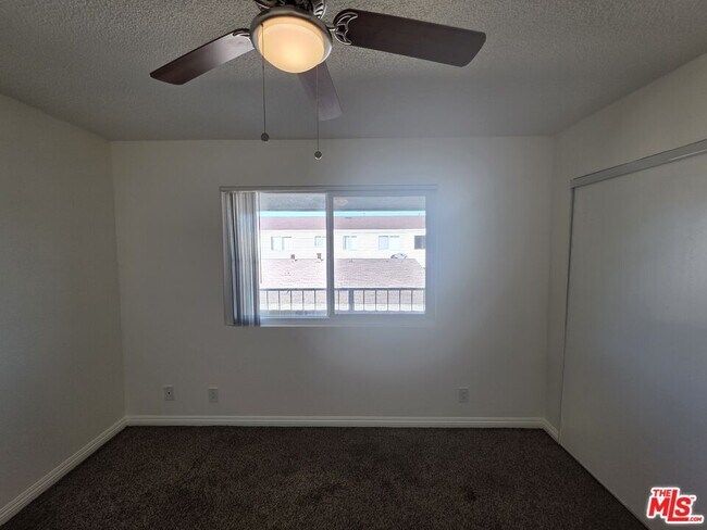 Building Photo - 11716 Oxford Ave