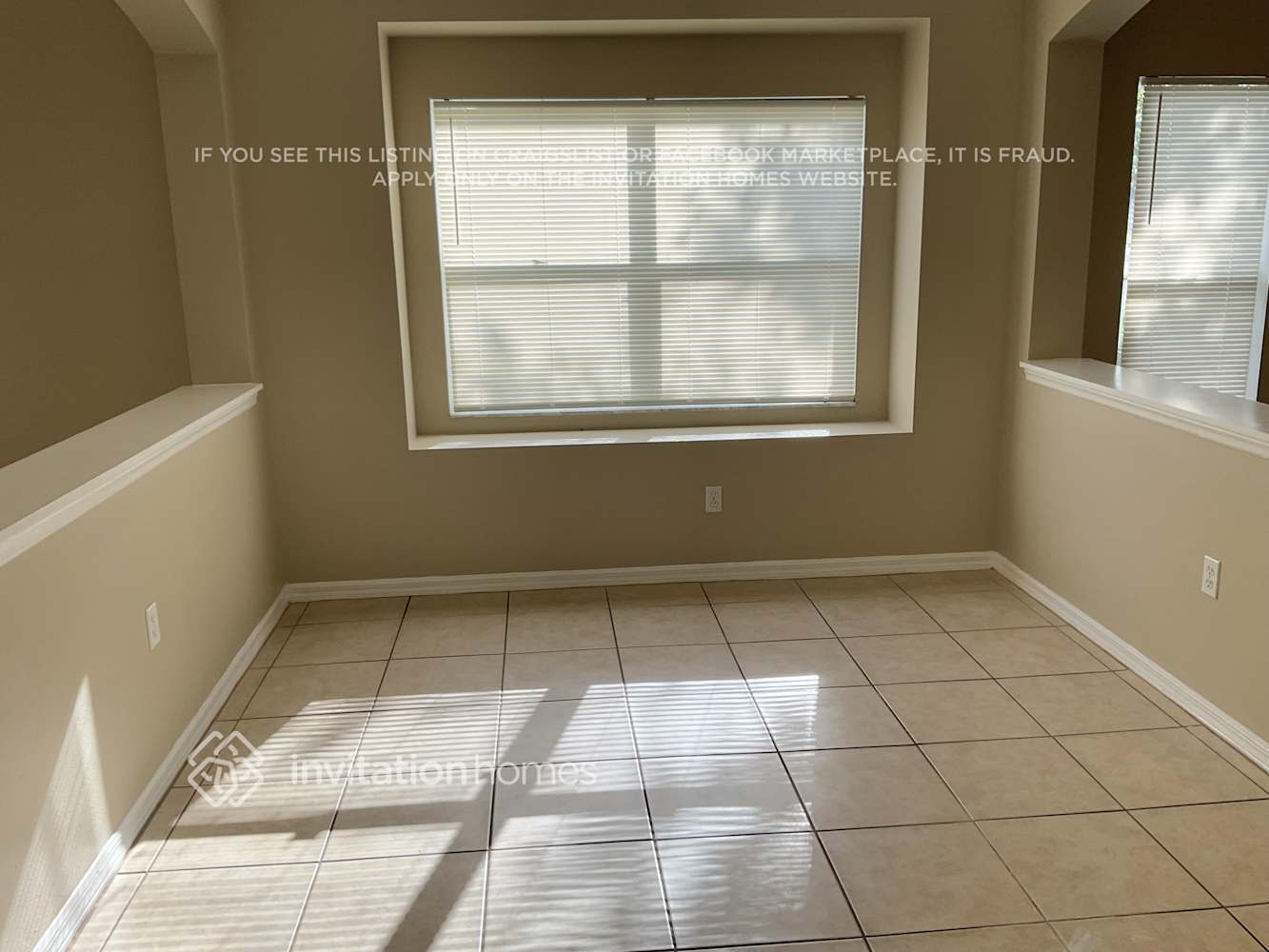 Building Photo - 11801 Acorn Woods Terrace