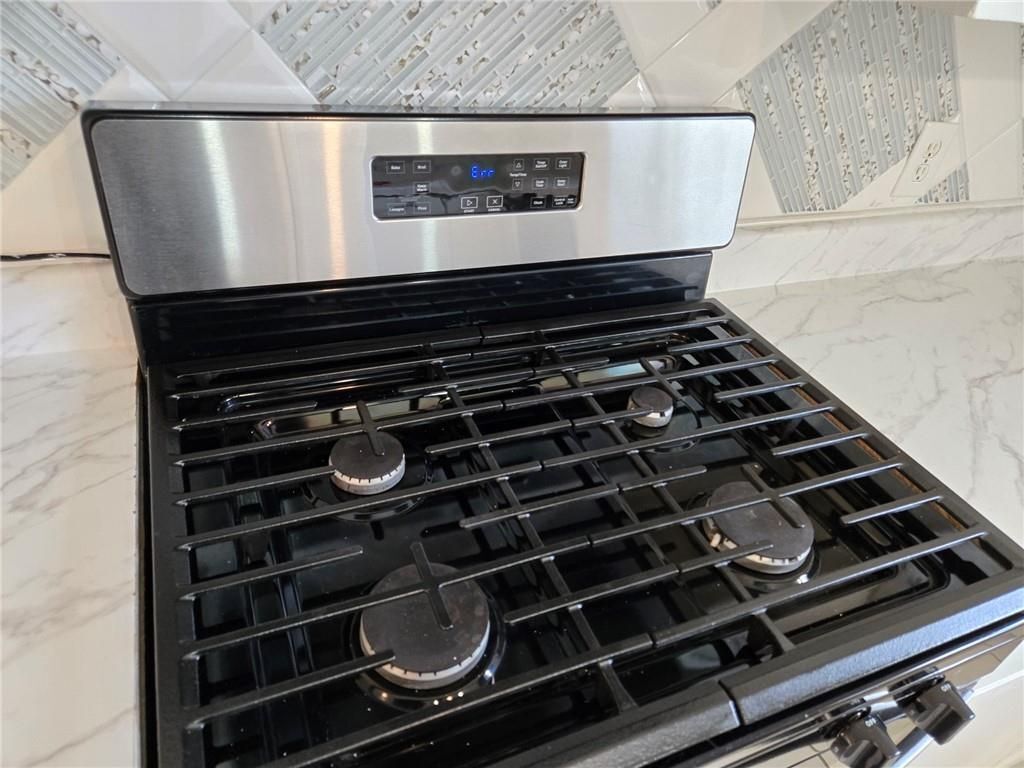 Building Photo - 3243 Oak Vista Way SW