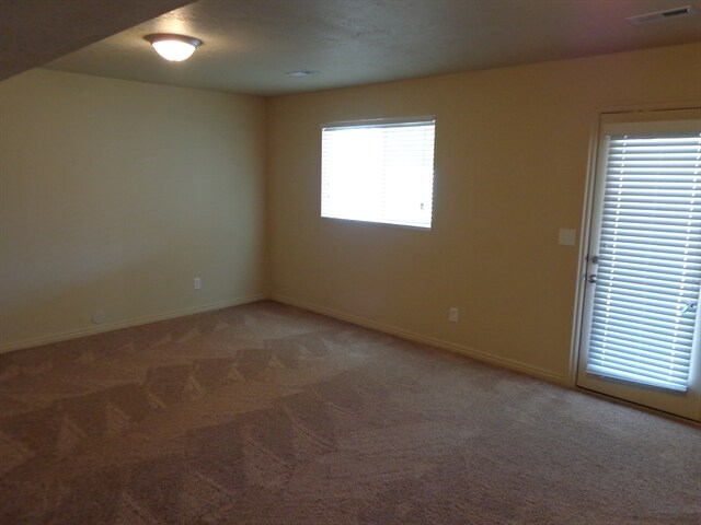 Building Photo - 1127 Kensington Dr