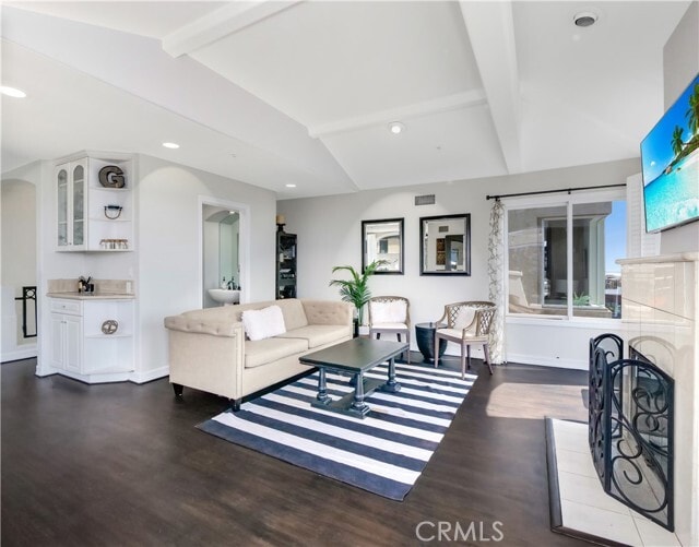 Building Photo - 300 16th St