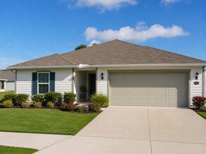 Building Photo - Beautiful 4/2, Minutes From the Beach!