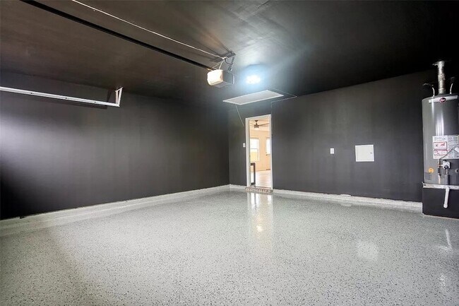Building Photo - 2733 Slatewood Dr