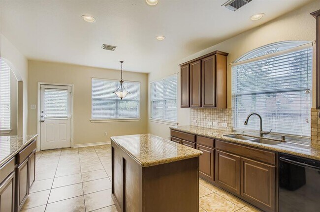 Building Photo - 20806 Cottage Cove Ln