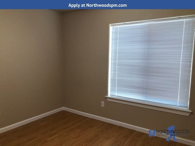 Building Photo - ***$200.00 OFF FIRST MONTHS RENT***Located...