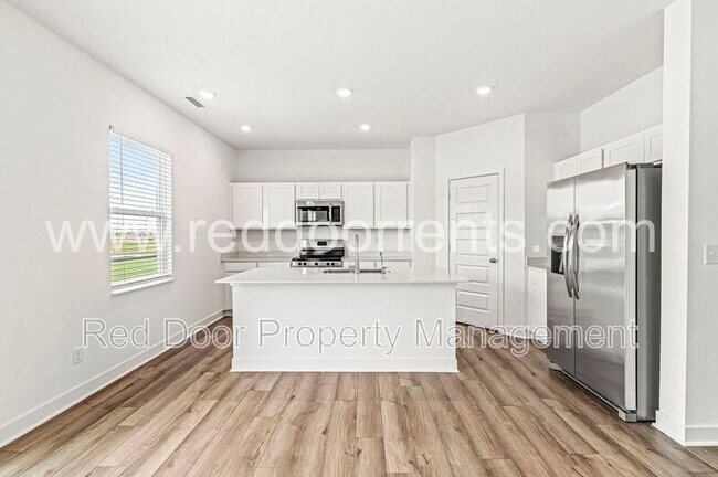 Building Photo - 2956 Grand Rdg Dr