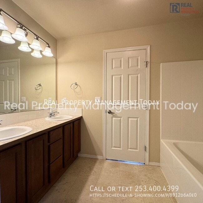 Building Photo - 18107 15th Avenue E