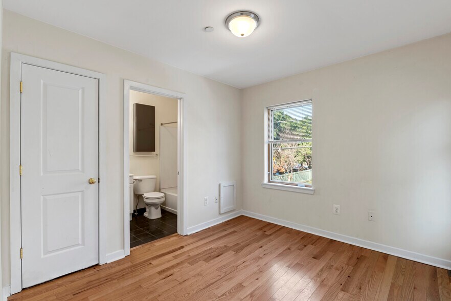 Building Photo - 1643 Fitzwater St