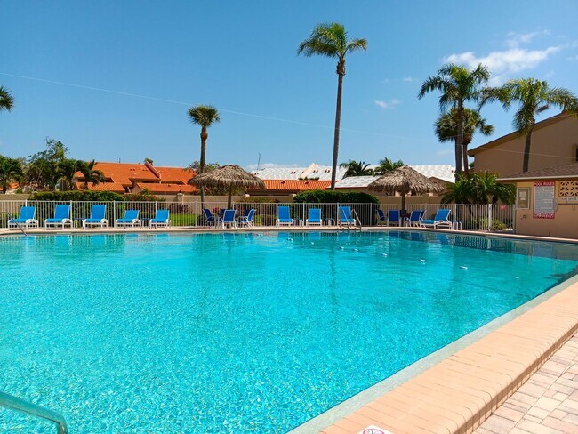Building Photo - Stunning views, great amenities for 55+ re...