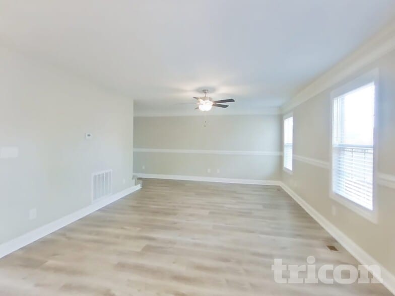 Building Photo - 509 Sourwood Dr