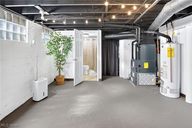 Building Photo - 10903 Parkhurst Dr