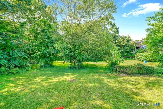 Building Photo - 29 Hazelhurst Ave