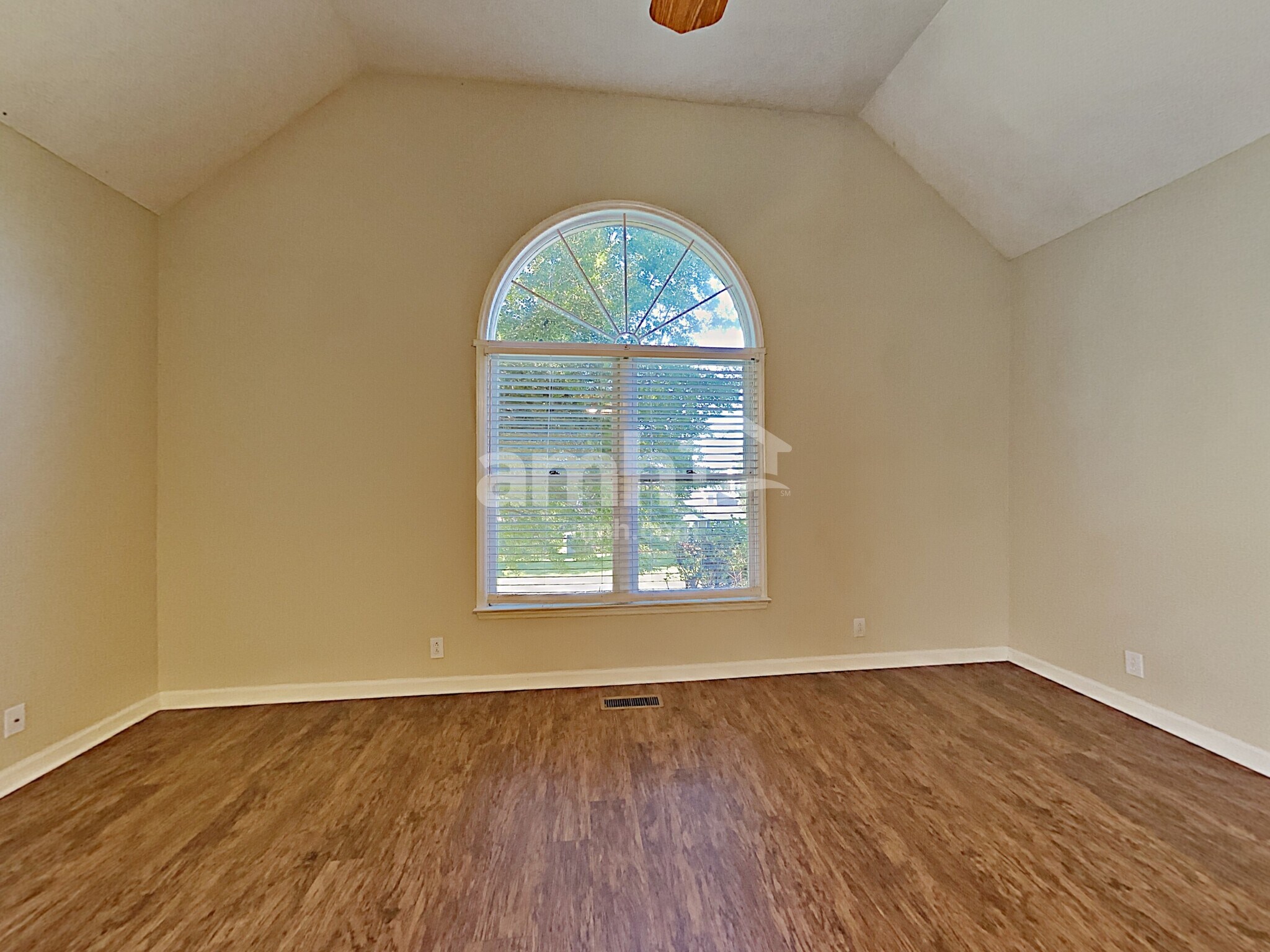 Building Photo - 413 Saint Francis Ave