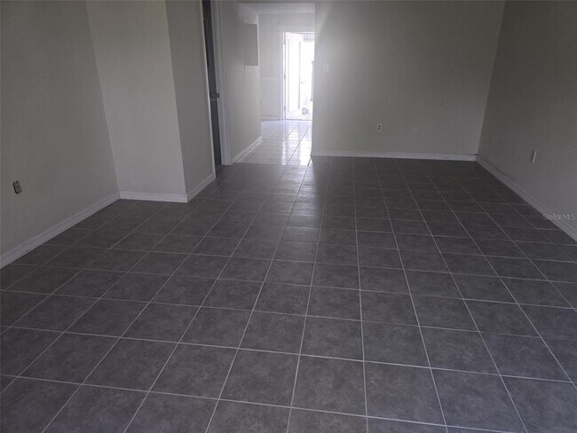 Building Photo - 5850 Cypress Gardens Blvd