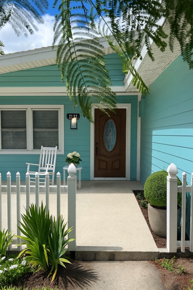 Building Photo - 2132 Coronet Dr