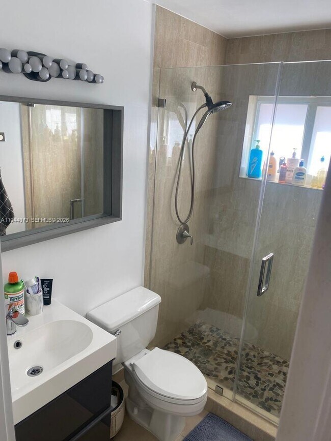 Building Photo - 5261 SW 154th Pl