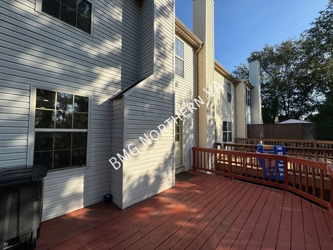 Building Photo - 8651 Centerton Ln