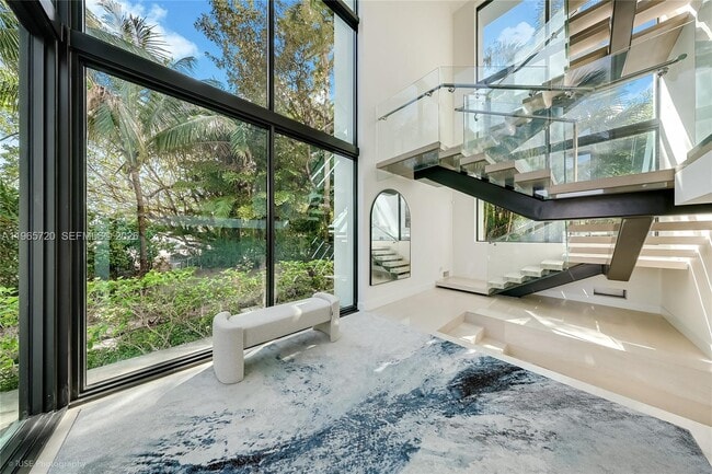 Building Photo - 420 N Hibiscus Dr