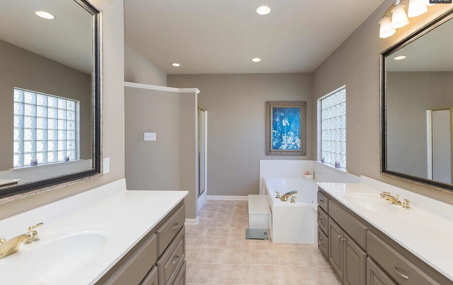 Bathroom 1 - 10557 Sweetbrook Ave