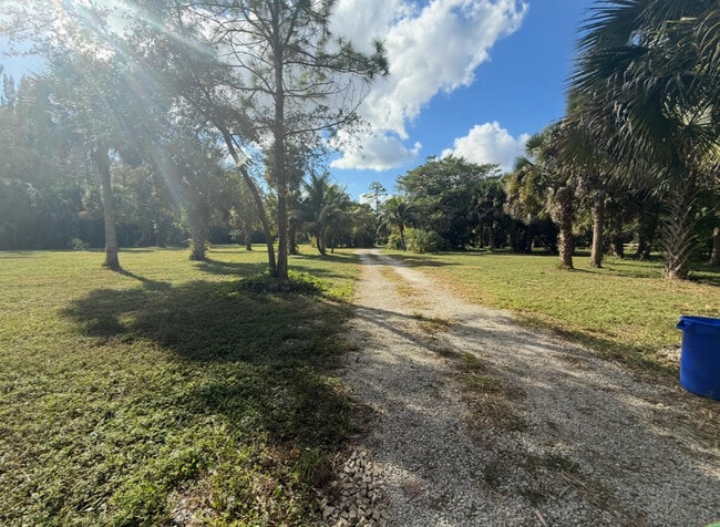 Building Photo - 1464 Gallop Dr