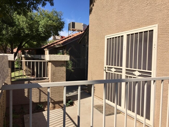 Building Photo - 7040 W Olive Ave