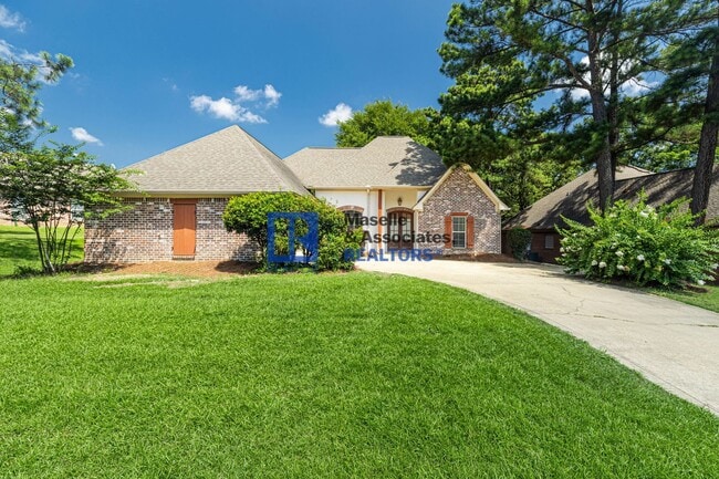 Building Photo - 4 Bed/3 Bath Home in Hartfield