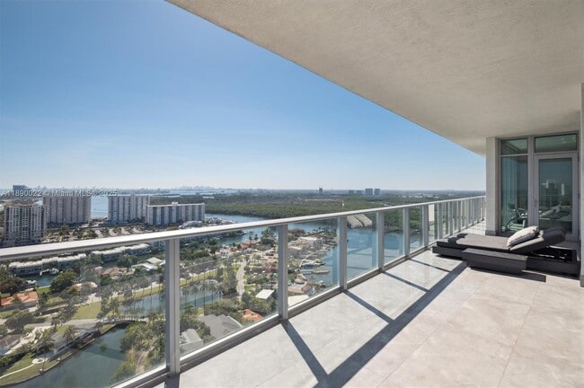 Building Photo - 330 Sunny Isles Blvd