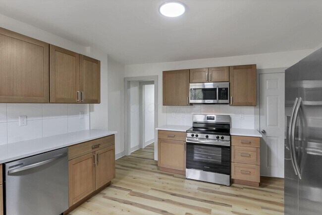 Building Photo - 2486 Findley Ave