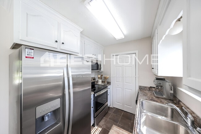 Building Photo - 988 Carter Grove Rd