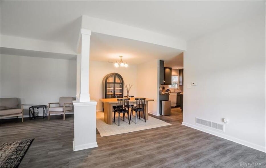 Building Photo - 215 N Williams St