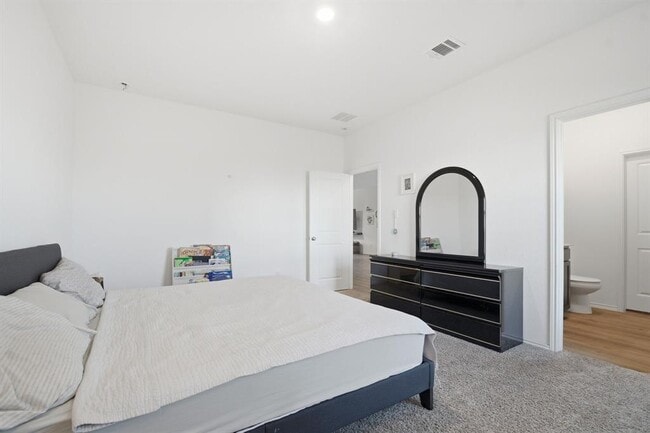 Building Photo - 1106 Cattail Ln