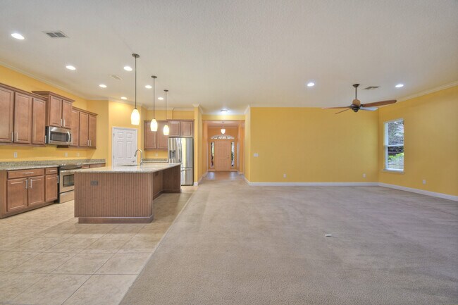 Building Photo - 3521 Carolwood Ln