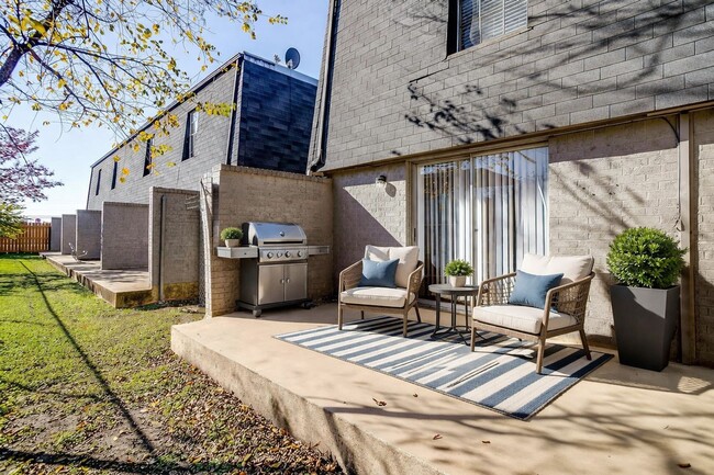 Building Photo - Cozy Apartment in a Great Location!