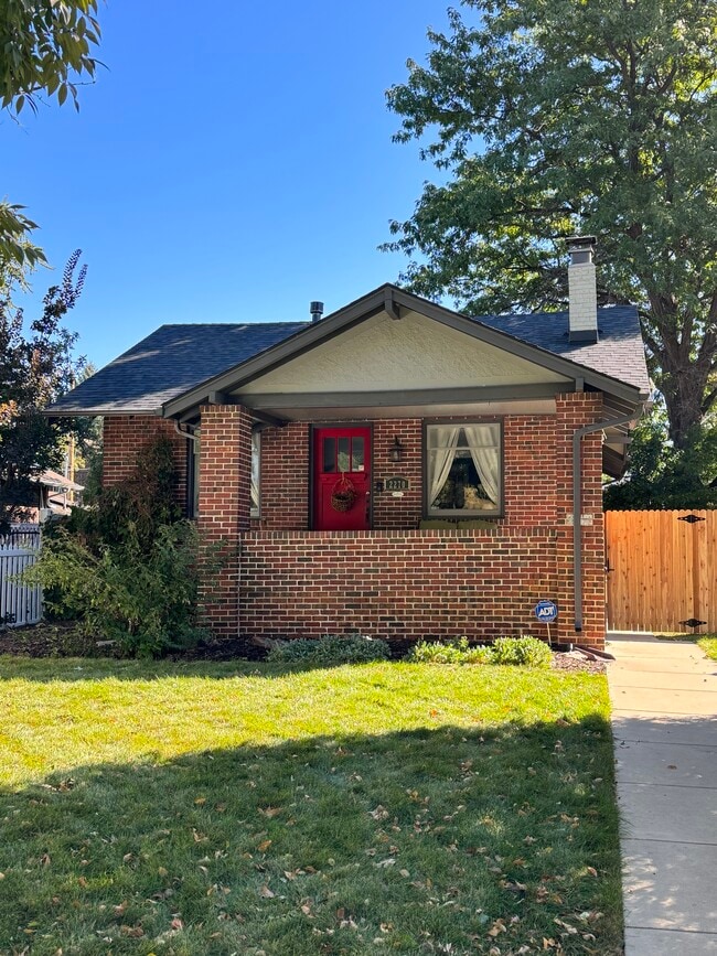 Building Photo - 2270 Holly St