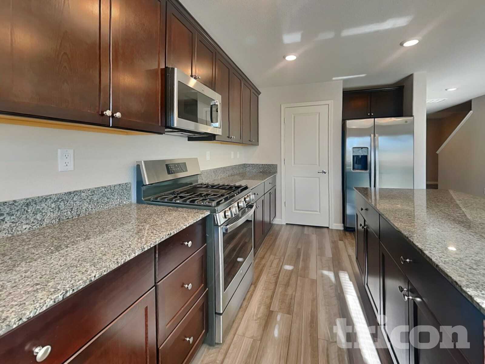 Building Photo - 8948 Elk Ravine Dr