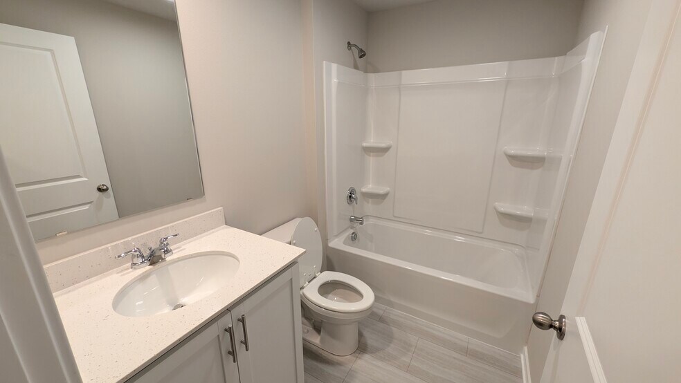 Building Photo - 449 Meadows Ct