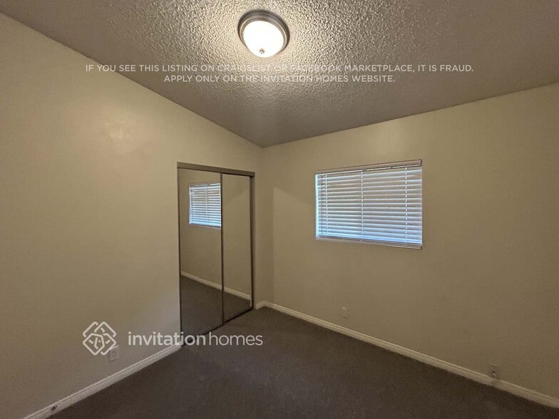 Building Photo - 4763 W Ave L8