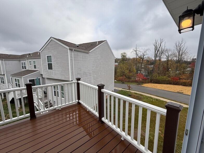 Building Photo - 179 Lockheed Dr